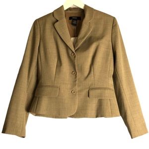 BODY by Victoria complete suit skirt and blazer